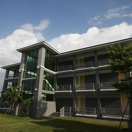 Rongsang Resort Nong Khae Exteriör bild